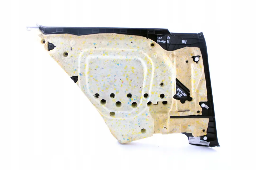 Trasera Derecha O / S Lateral Panel Trim Tela Mover Antracita para BMW F22 con número de pieza 7311470 BMW F22 Trasera Derecha O / S Lateral Panel Trim Tela Mover Antracita - SKU 7311470 - Número de pieza 7311470