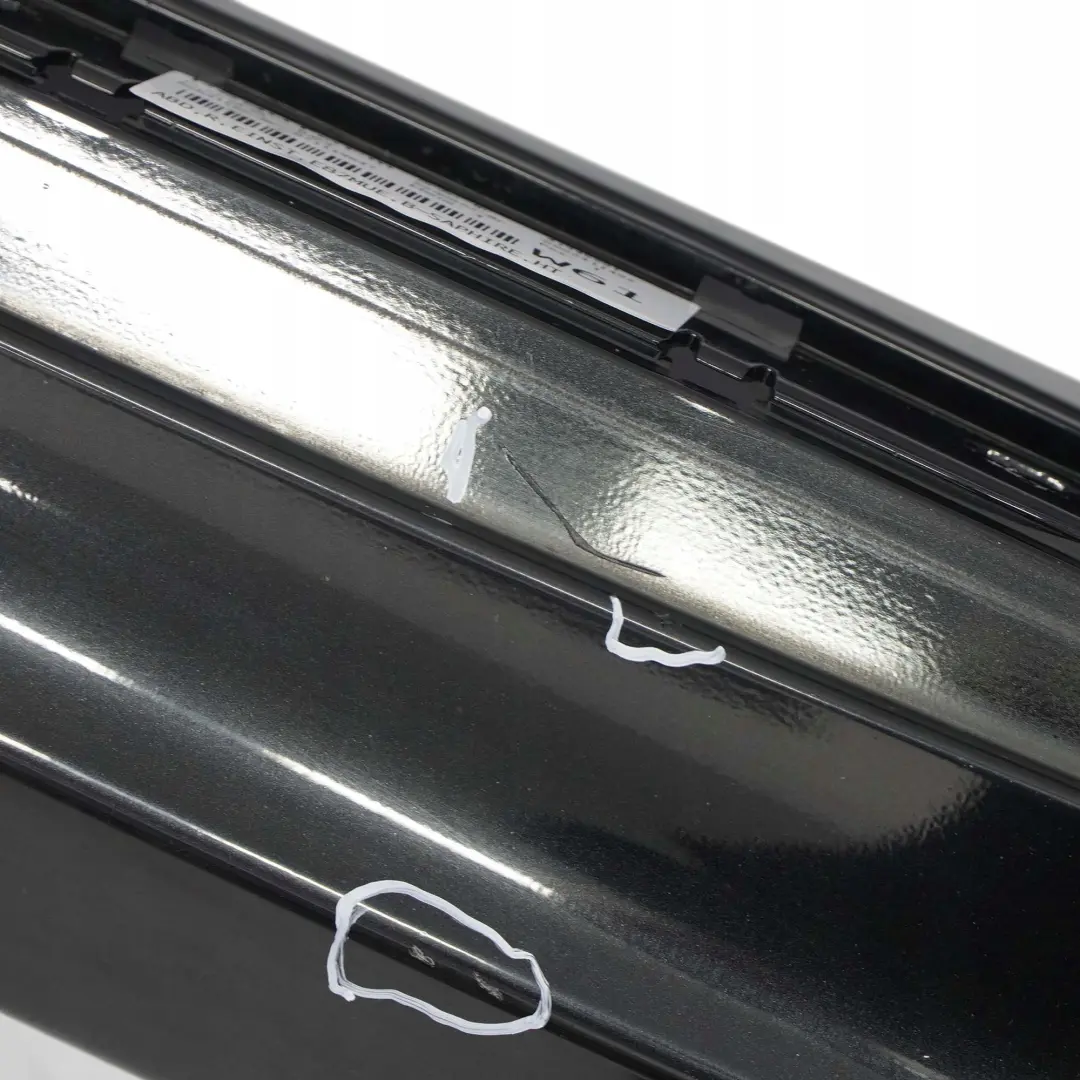 Listello Portiera Gonna Destra Black Sapphire Metallizzato - 475 per BMW E87 LCI 8 con numero di parte 51770036144 BMW E87 LCI 8 Listello Portiera Gonna Destra Black Sapphire Metallizzato - 475 - SKU 0036144-BS8 - Numero di parte 51770036144