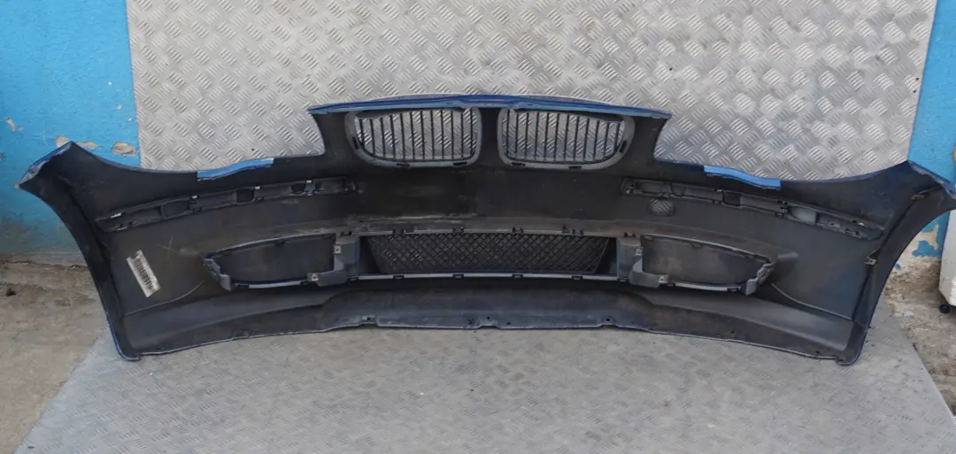 Zderzak przedni przód sydneyblau do BMW E81 E87 LCI o numerze 0035909 BMW E81 E87 LCI Zderzak przedni przód sydneyblau - SKU 0035909-SYD - Numer Części 0035909