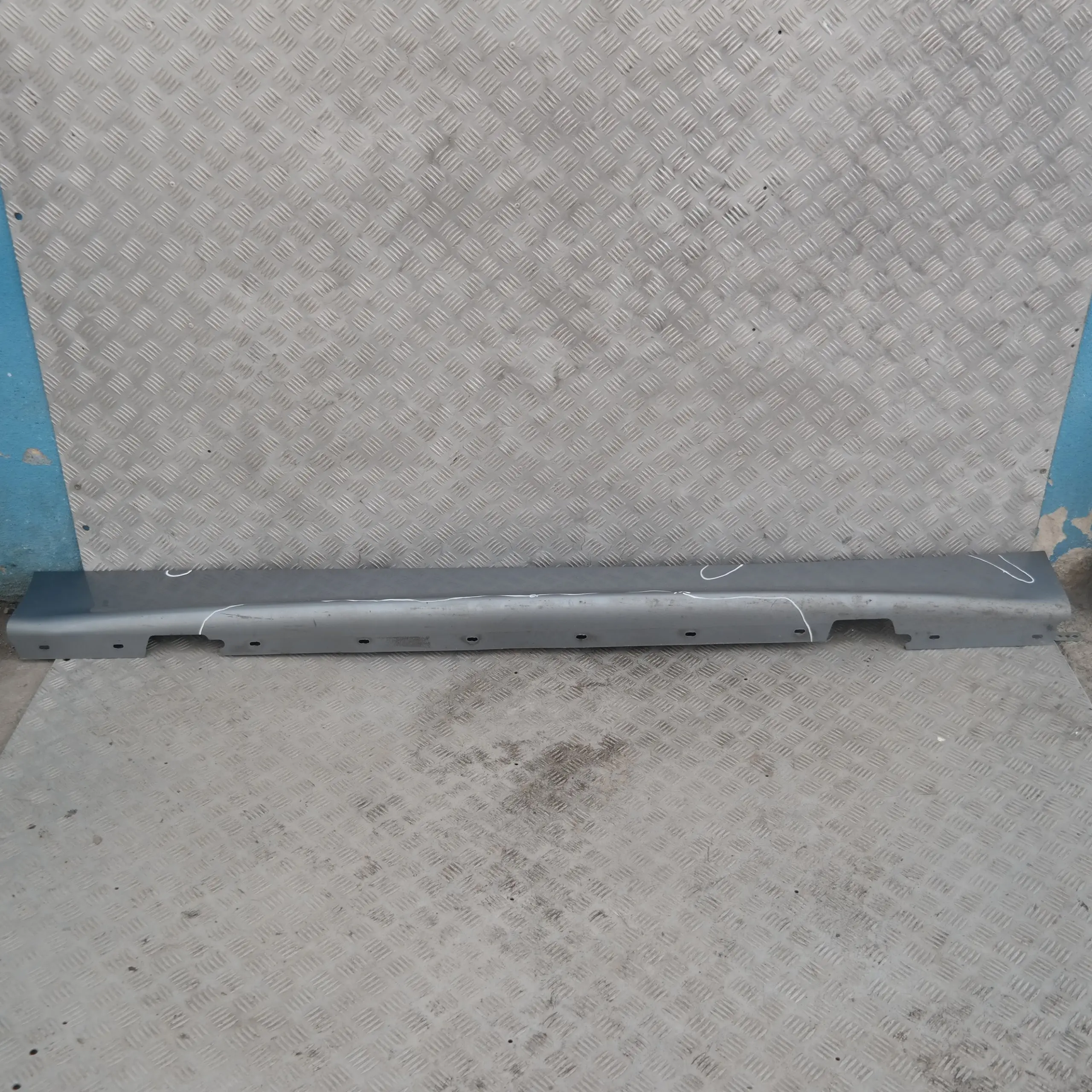 BMW 1 SERIES 19 E87 Sill strip side skirt right O/S Quarzblau Blue Metallic A18