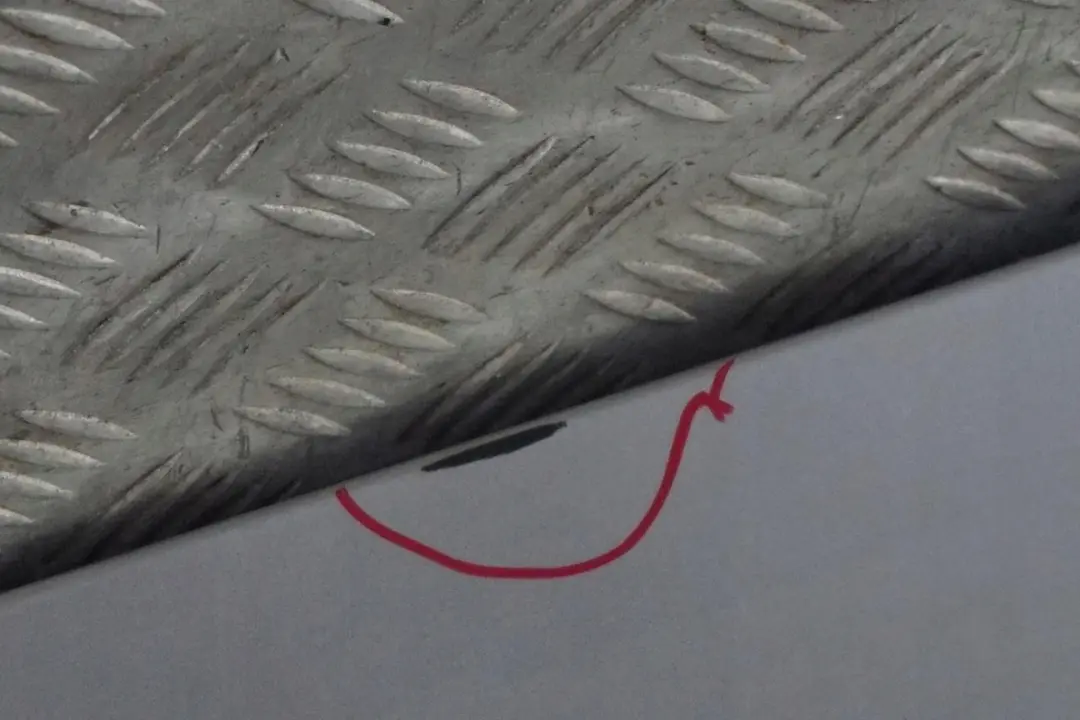 *BMW 3 E90 E91 Schwellerleiste Blende Schweller Links Titansilber Silber - 354 für mit Teilenummer 0032951 *BMW 3 E90 E91 Schwellerleiste Blende Schweller Links Titansilber Silber - 354 - SKU 0032951-TS17 - Teilenummer 0032951