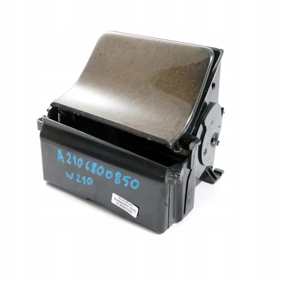 Mercedes-Benz W210 Console Centrale Porte-Boissons Cendrier pour à propos du numéro de pièce A2106800850 Mercedes-Benz W210 Console Centrale Porte-Boissons Cendrier - SKU A2106800850 - Numéro de pièce A2106800850
