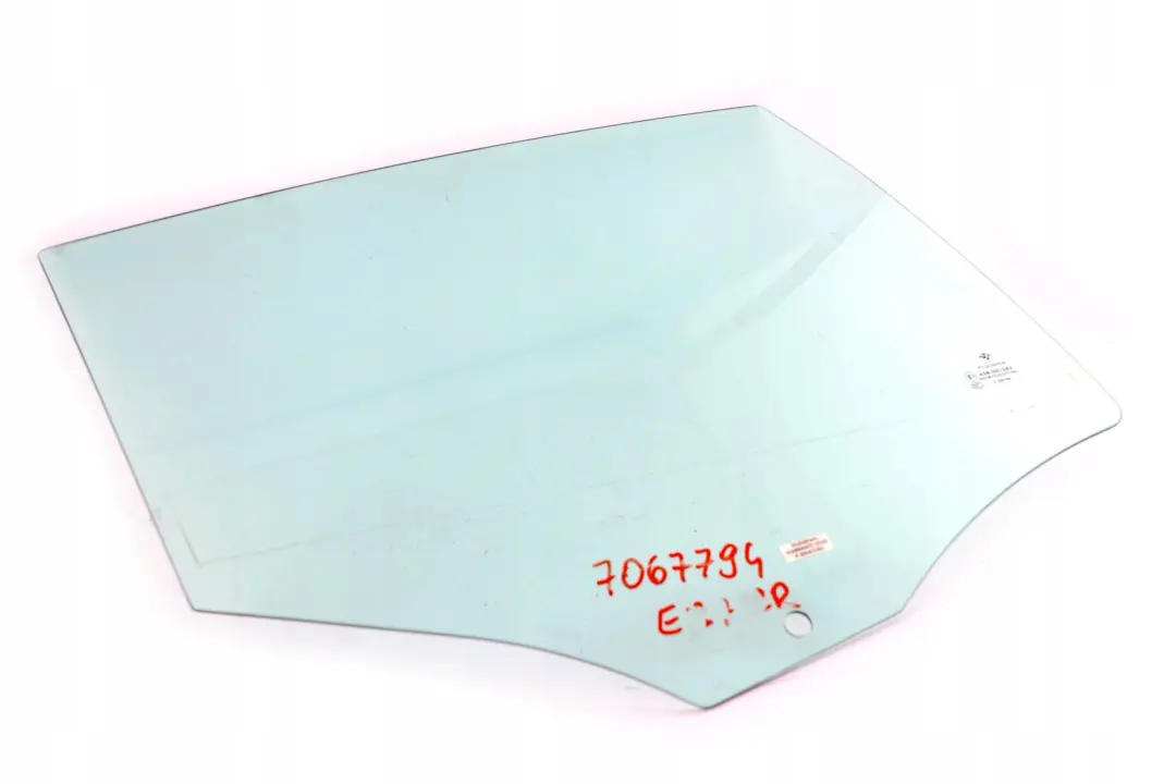 Puerta Trasera Derecha Cristal Ventana Lateral Verde 5135 para BMW E87 con número de pieza 51357067794 BMW E87 Puerta Trasera Derecha Cristal Ventana Lateral Verde 5135 - SKU 7067794 - Número de pieza 51357067794