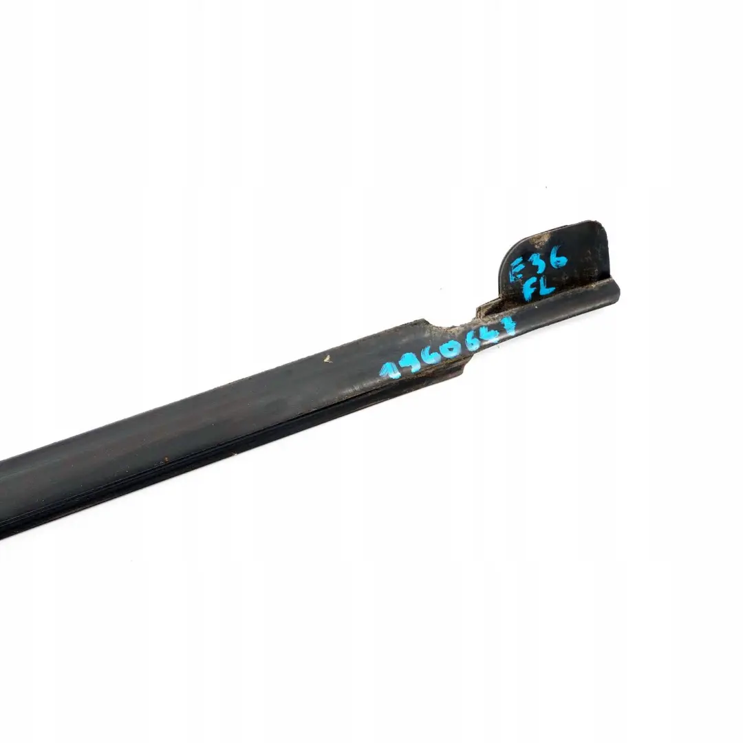 Combi Berline Plaque D'egout Exterieur a L'Avant Gauche Joint pour BMW 3 E36 à propos du numéro de pièce 1960647 BMW 3 E36 Combi Berline Plaque D'egout Exterieur a L'Avant Gauche Joint - SKU 1960647 - Numéro de pièce 1960647