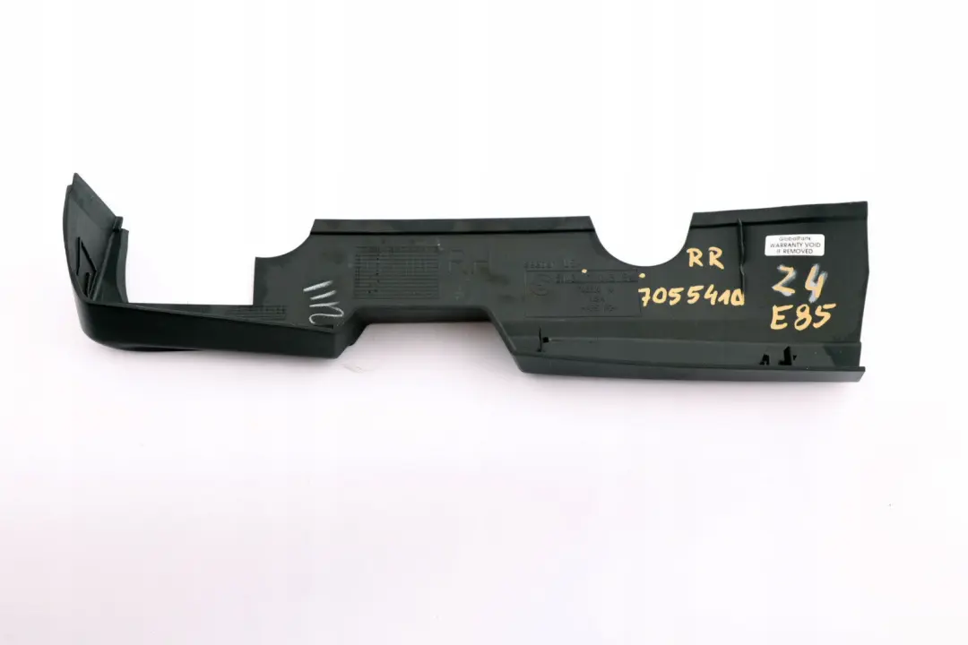 Osłona górna tył prawy panel czarny do BMW Z4 E85 o numerze 7055410 BMW Z4 E85 Osłona górna tył prawy panel czarny - SKU 7055410 - Numer Części 7055410