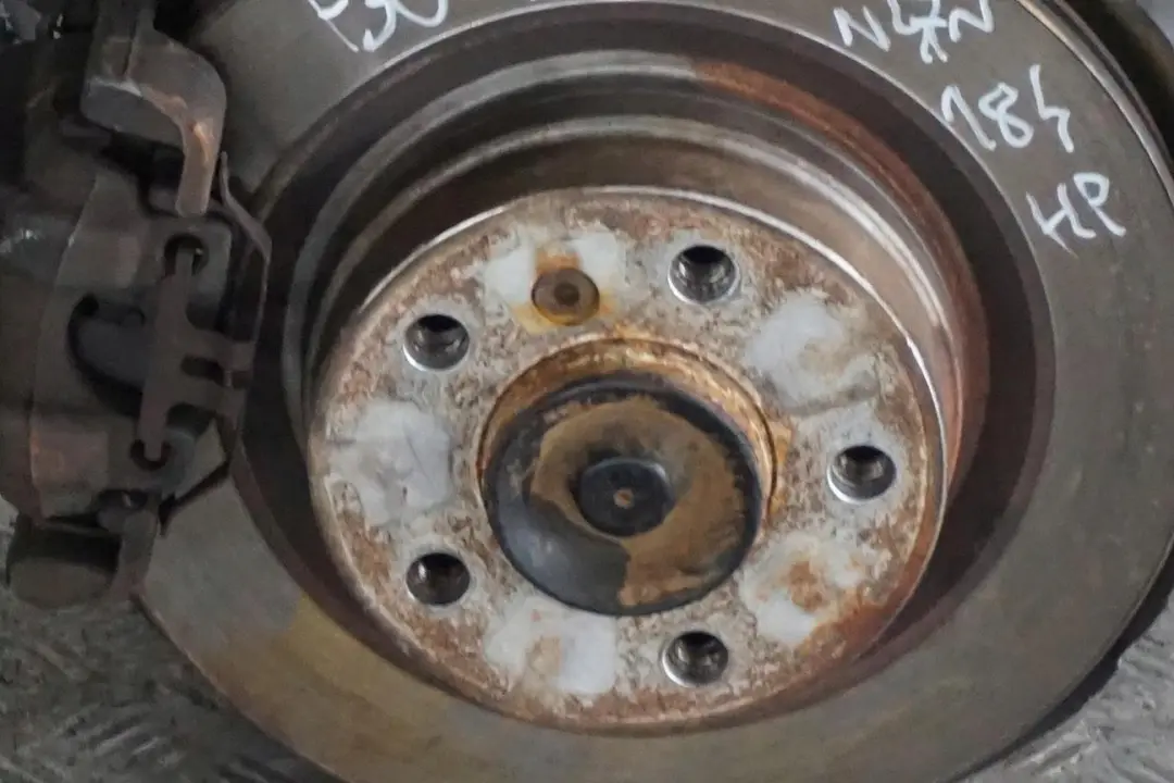 BMW 3 F30 320d N47N 184 hp Rear Left N/S Suspension Leg Brake Caliper Disc - SKU 6792521-3 - Part number 6792521