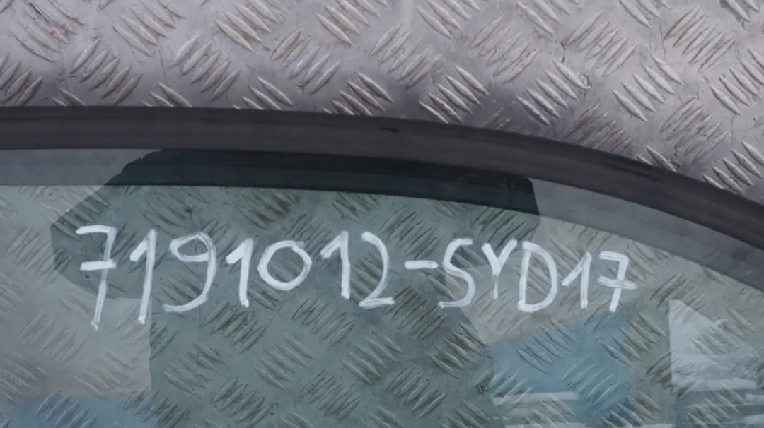 BMW 1 er 15 E87 E87N LCI Tür Vorne Rechts Sydneyblau Sydney Blau - SKU 7191012-SYD17 - Teilenummer 7191012