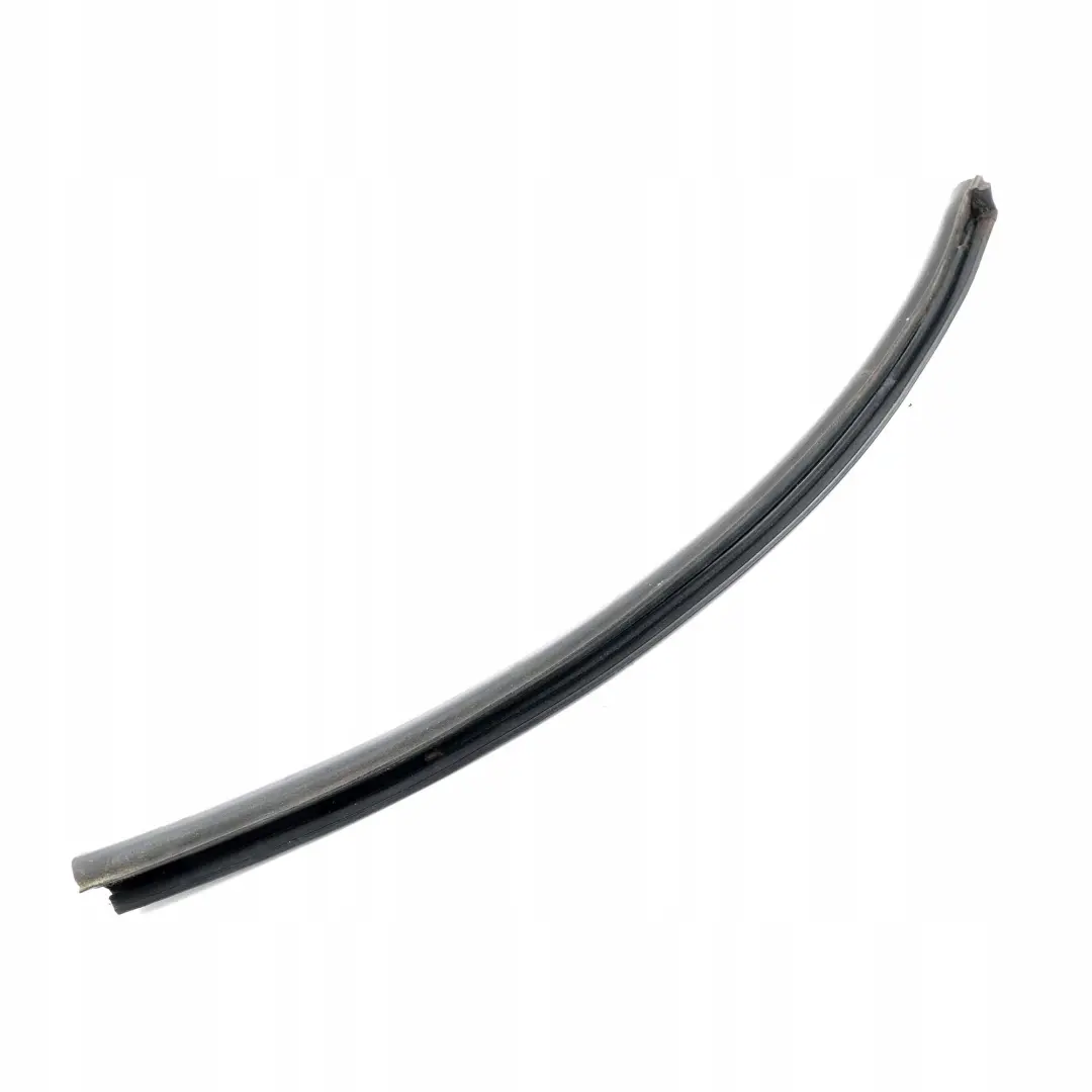 BMW 3 E36 Combi Berline Centre a Gauche Joint Entre Porte Et Colonne - SKU 1960667 - Numéro de pièce 1960667