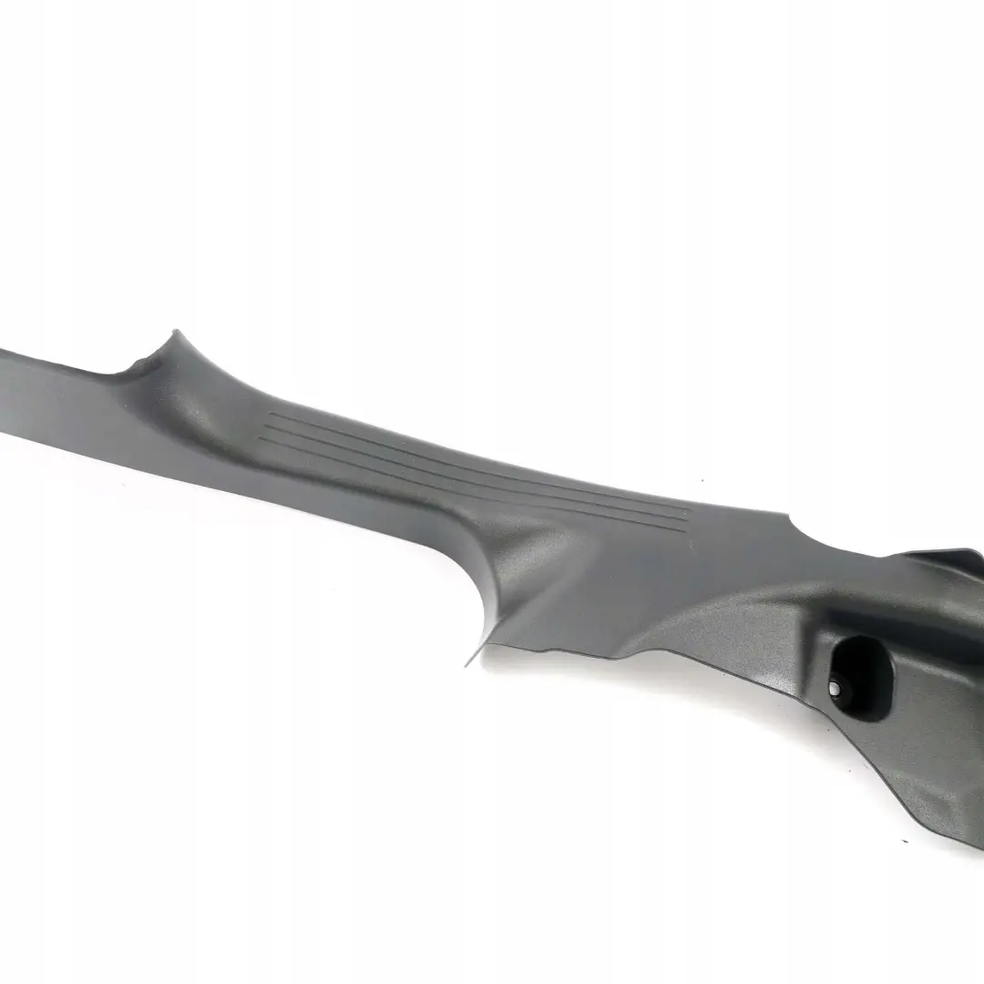 Mercedes W203 Rail Trasero Derecho Alfombra Borde Umbral Puerta Tapa A2036862436 - SKU A2036863036 - Número de pieza A2036863036
