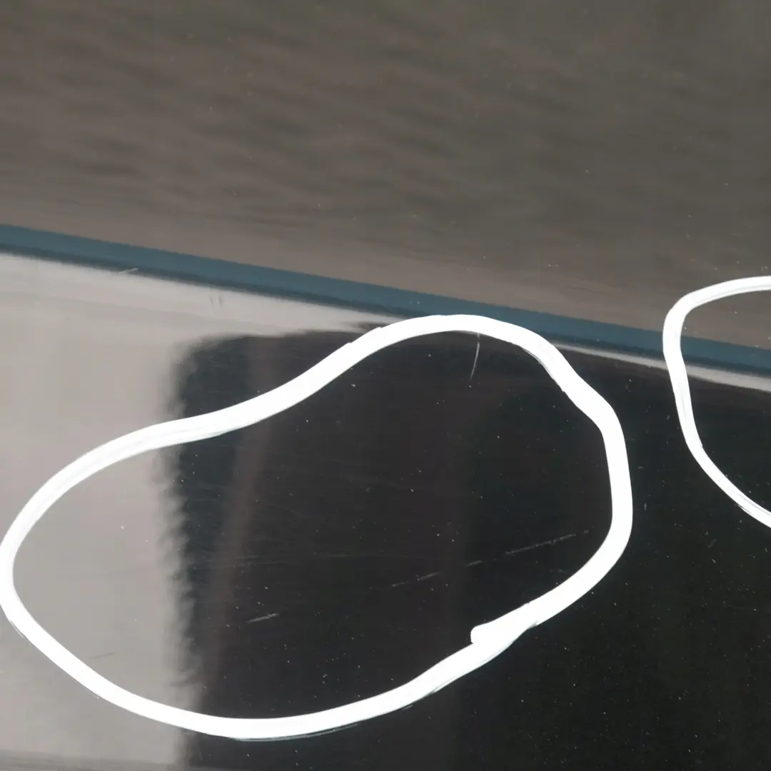 Porta posteriore destra Schwarz 2 Nero II - 668 per BMW E87 con numero di parte 7191018 BMW E87 Porta posteriore destra Schwarz 2 Nero II - 668 - SKU 7191018-SCH20 - Numero di parte 7191018