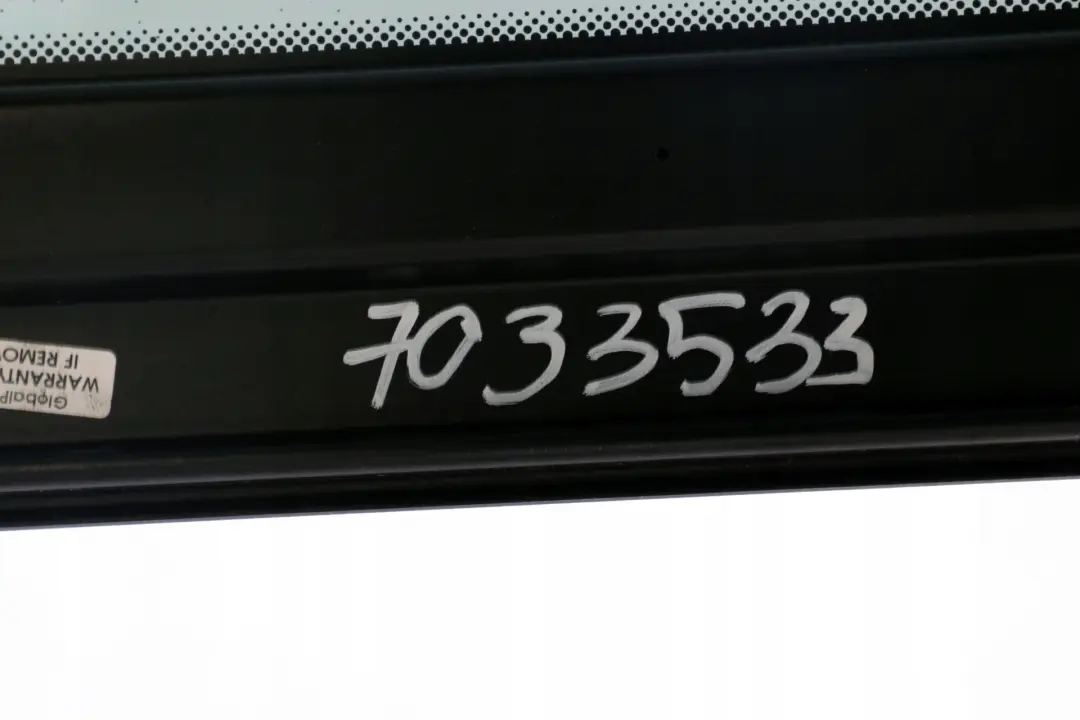 Sliding Sunroof Sun Roof Lifting Glass Cover to BMW E60 Saloon with Part number 7033533 BMW E60 Saloon Sliding Sunroof Sun Roof Lifting Glass Cover - SKU 7033533 - Part number 7033533