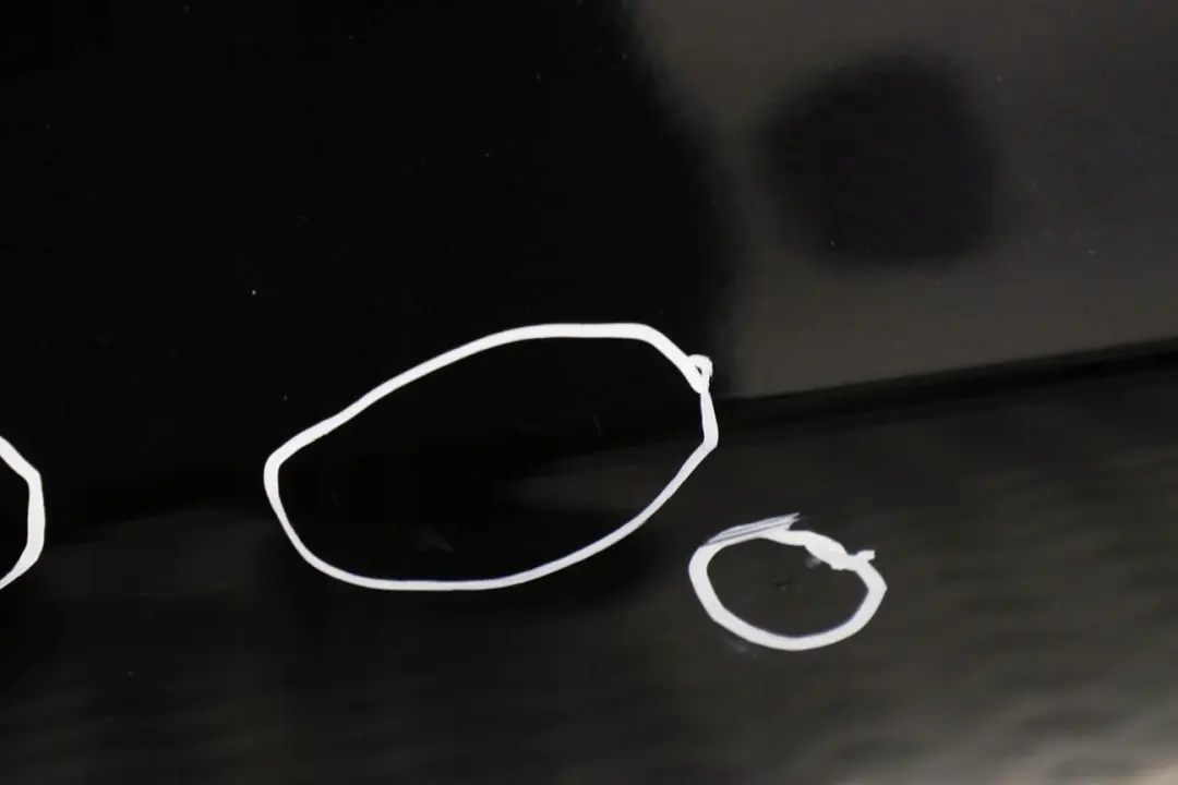 Drzwi prawe przednie schwarz II do BMW E60 E61 o numerze 7202340 BMW E60 E61 Drzwi prawe przednie schwarz II - SKU 7202340-SCH1 - Numer Części 7202340