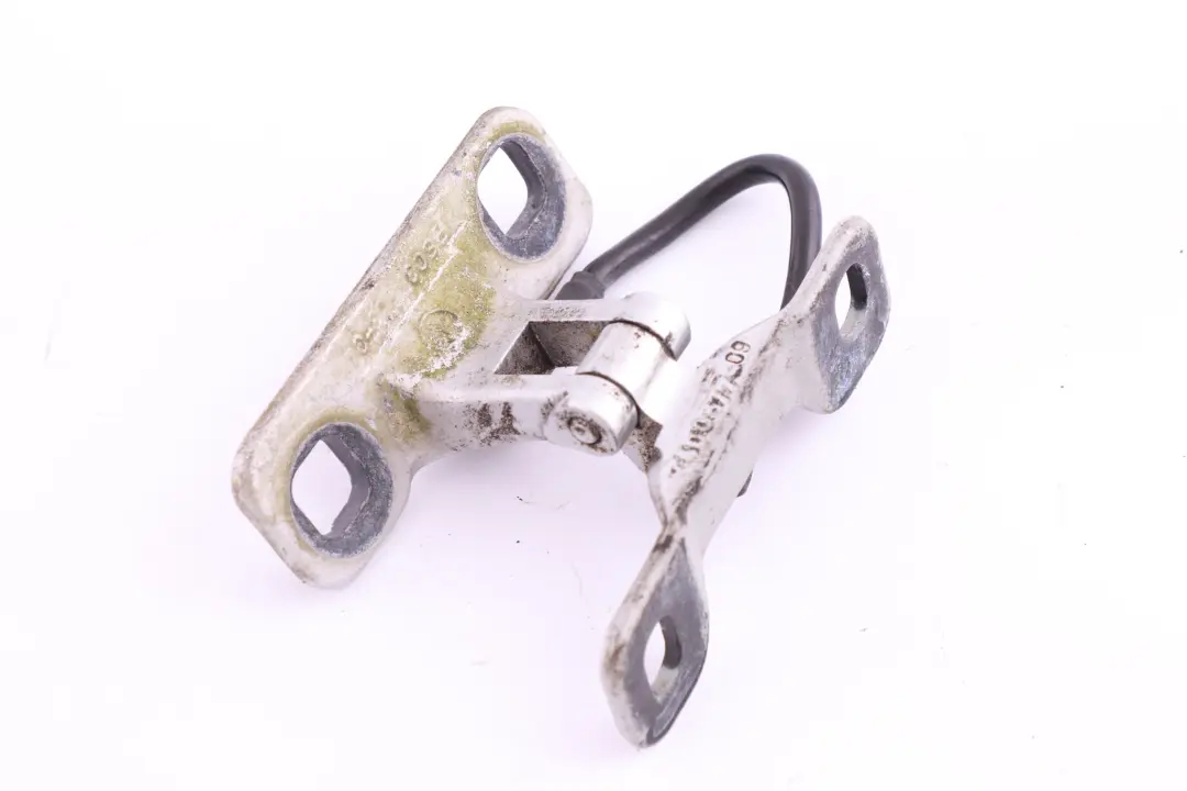 Charniere Hayon a Gauche Argent Titane Silver pour BMW X3 E83 à propos du numéro de pièce 3400377 BMW X3 E83 Charniere Hayon a Gauche Argent Titane Silver - SKU 3400377-TS - Numéro de pièce 3400377