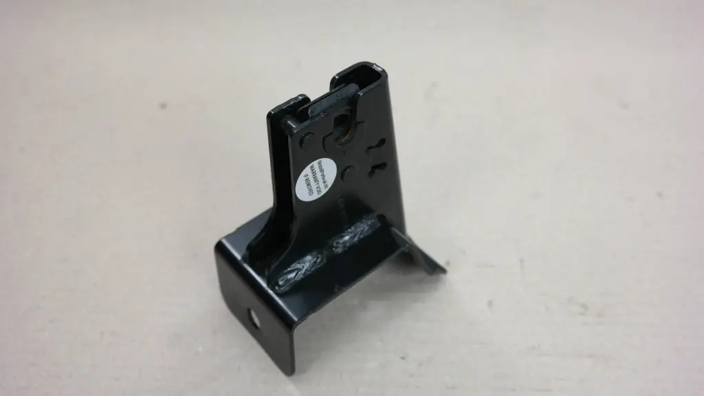 Centre Mount Bracket Holder to BMW Mini Cooper R55 R56 Rear Seat with Part number 2751377 BMW Mini Cooper R55 R56 Rear Seat Centre Mount Bracket Holder - SKU 2751377 - Part number 2751377