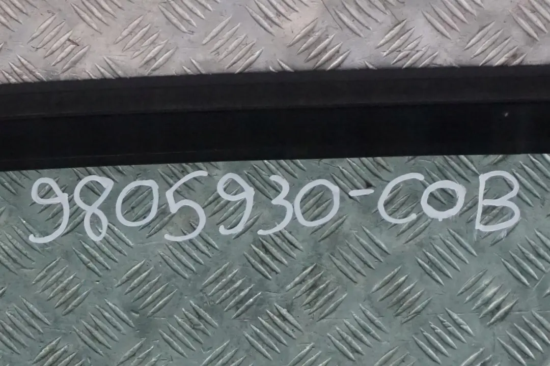 Drzwi prawe tylne prawy tył do MINI Countryman R60 o numerze 9805930 MINI Countryman R60 Drzwi prawe tylne prawy tył - SKU 9805930-COB - Numer Części 9805930