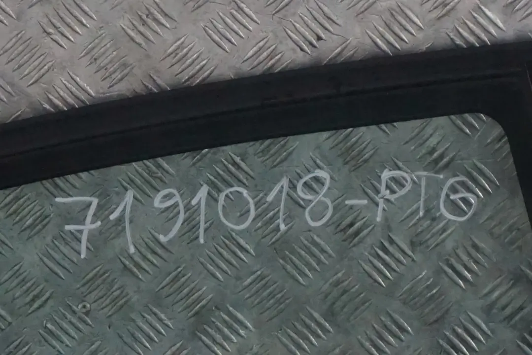 Puerta Trasera Derecha Patagoniagruen Verde Patagonia - A71 para BMW E87 con número de pieza 7191018 BMW E87 Puerta Trasera Derecha Patagoniagruen Verde Patagonia - A71 - SKU 7191018-PTG - Número de pieza 7191018