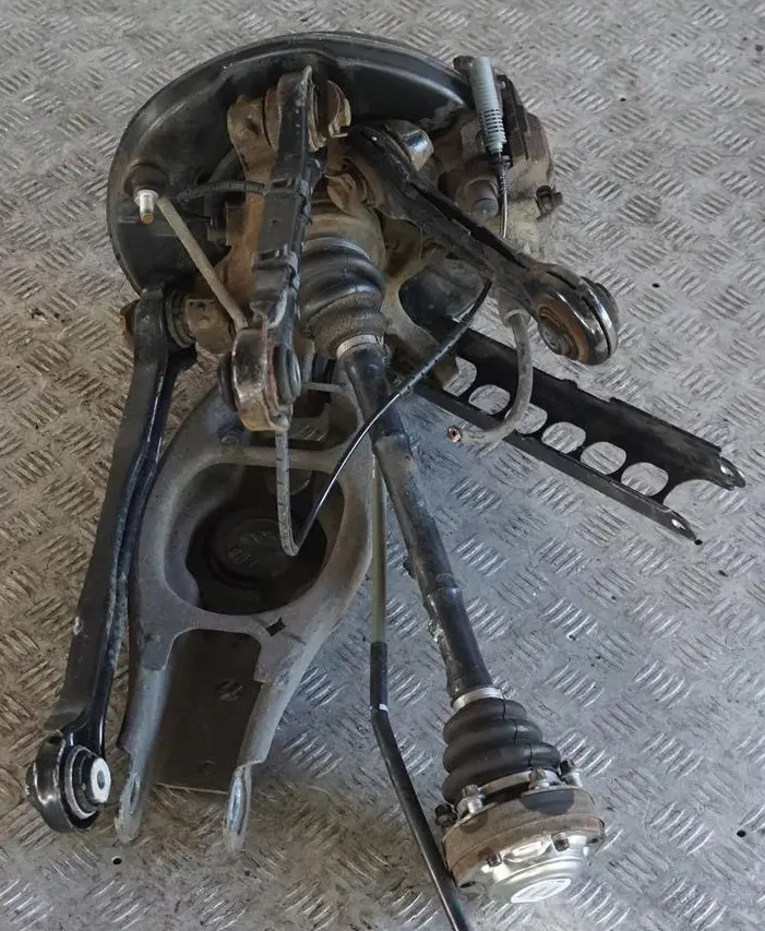 N47 Albero di Uscita Cuscinetto Perno Posteriore SX per BMW E87 LCI 118d con numero di parte 6774809 BMW E87 LCI 118d N47 Albero di Uscita Cuscinetto Perno Posteriore SX - SKU 6774809-19 - Numero di parte 6774809