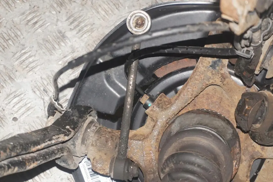 N47 Trasera Izquierda N / Suspension Pierna Portador Disco De Freno para BMW E90 320d con número de pieza 6774809 BMW E90 320d N47 Trasera Izquierda N / Suspension Pierna Portador Disco De Freno - SKU 6774809-20 - Número de pieza 6774809