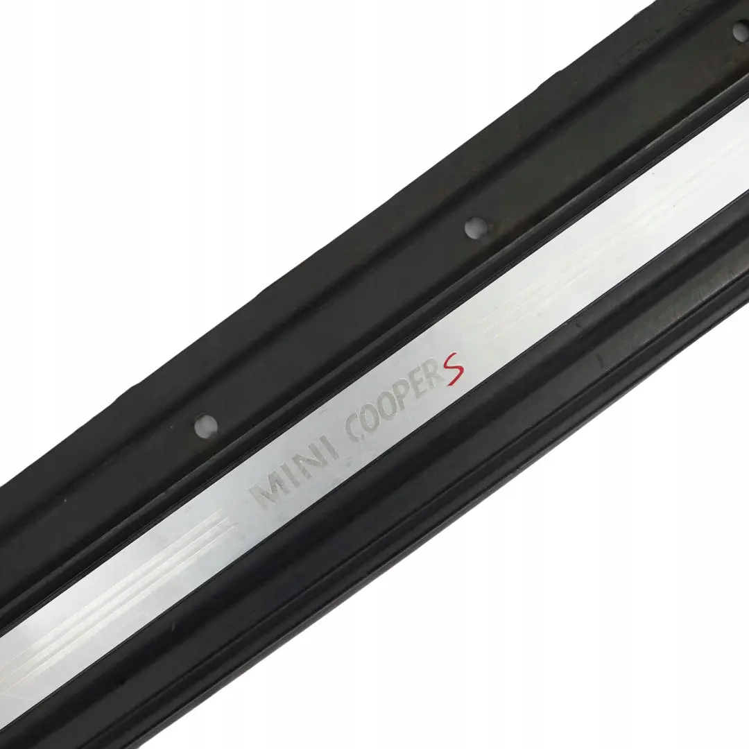 Bas de Porte Seu Droite Noir pour Mini Cooper S R53 à propos du numéro de pièce 1491056 Mini Cooper S R53 Bas de Porte Seu Droite Noir - SKU 1491056 - Numéro de pièce 1491056