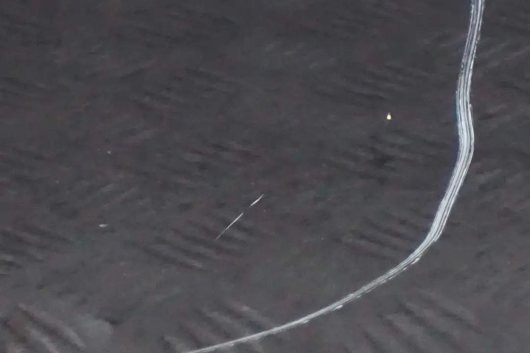 Tür Vorne Rechts Monacoblau Monaco Blau Metallic - A35 für BMW 5 E60 E61 Touring mit Teilenummer 7202340 BMW 5 E60 E61 Touring Tür Vorne Rechts Monacoblau Monaco Blau Metallic - A35 - SKU 7202340-MB1 - Teilenummer 7202340