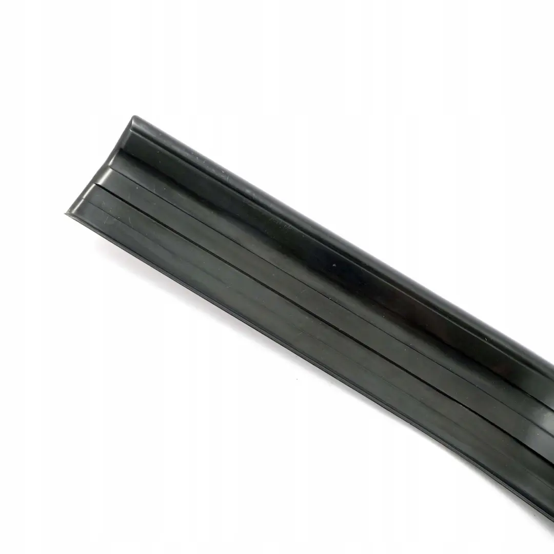 Listwa nakładka na próg prawa do BMW E36 Sedan Kombi o numerze 8119264 BMW E36 Sedan Kombi Listwa nakładka na próg prawa - SKU 8119264 - Numer Części 8119264