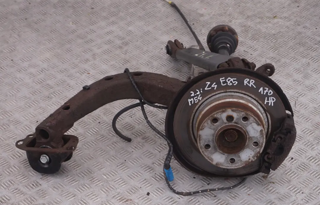 170HP Zwrotnica amortyzator prawy do BMW Z4 E85 2.2i o numerze 6774776 BMW Z4 E85 2.2i 170HP Zwrotnica amortyzator prawy - SKU 6774776 - Numer Części 6774776