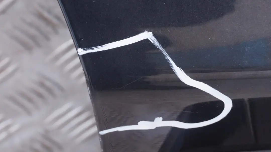 BMW1 E87 Porta anteriore destra Black Sapphire Metallic - 475 per con numero di parte 7191012 BMW1 E87 Porta anteriore destra Black Sapphire Metallic - 475 - SKU 7191012-BS31 - Numero di parte 7191012