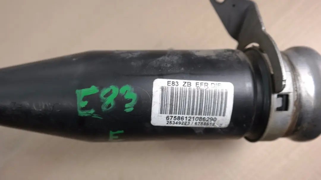 E83N LCI Tube de Remplissage Plastique 1611 pour BMW X3 E83 à propos du numéro de pièce 16116758612 BMW X3 E83 E83N LCI Tube de Remplissage Plastique 1611 - SKU 6758612 - Numéro de pièce 16116758612