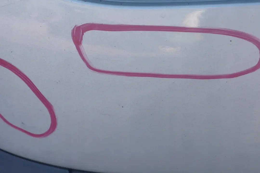 Stossfänger Hinten PDC Pure Silver Silber Metallic - 900 für BMW Mini Cooper R50 mit Teilenummer 0697799 BMW Mini Cooper R50 Stossfänger Hinten PDC Pure Silver Silber Metallic - 900 - SKU 0697799-PS - Teilenummer 0697799