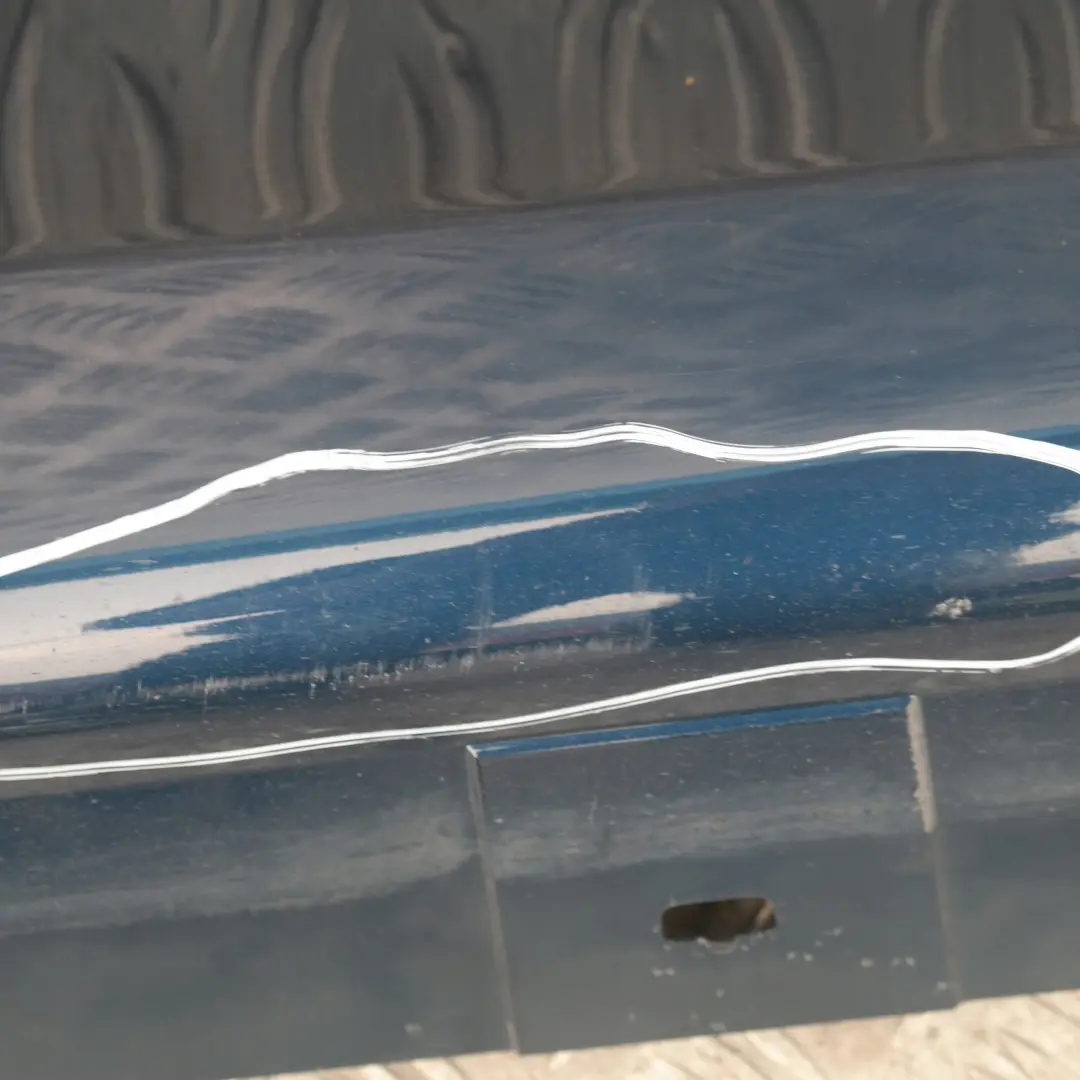 Battiscopa laterale destro Mysticblau Blu Metallic per BMW E90 E91 con numero di parte 32950 BMW E90 E91 Battiscopa laterale destro Mysticblau Blu Metallic - SKU 0032950-MYS1 - Numero di parte 32950