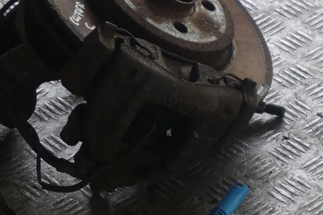 Zwrotnica amortyzator lewy 170HP do MINI R53 S W11 o numerze 6759421 MINI R53 S W11 Zwrotnica amortyzator lewy 170HP - SKU 6759421 - Numer Części 6759421