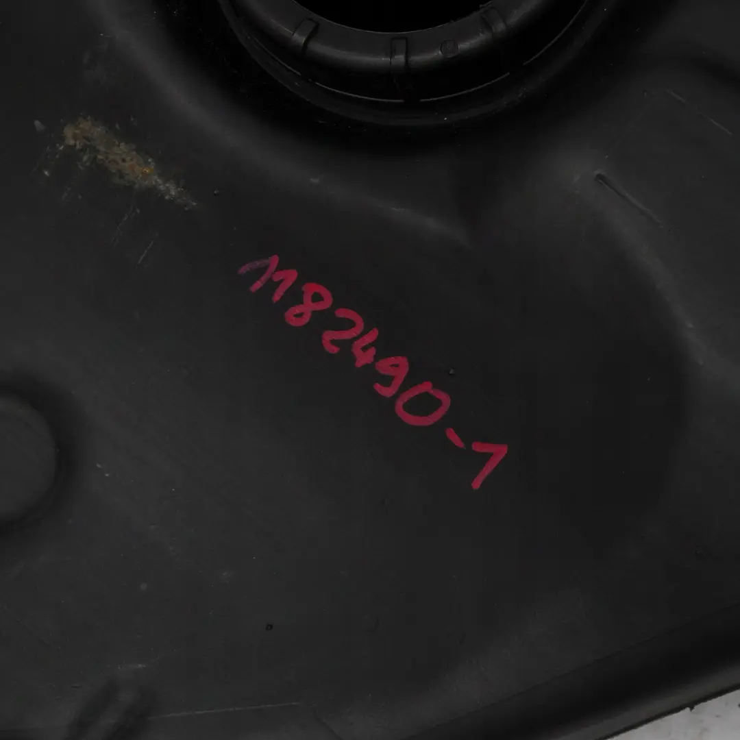 Nue Carburant Essence 65L pour BMW 3 E36 Limousine Touring Coupe Cabriolet à propos du numéro de pièce 6766940 BMW 3 E36 Limousine Touring Coupe Cabriolet Nue Carburant Essence 65L - SKU 1182490-1 - Numéro de pièce 6766940