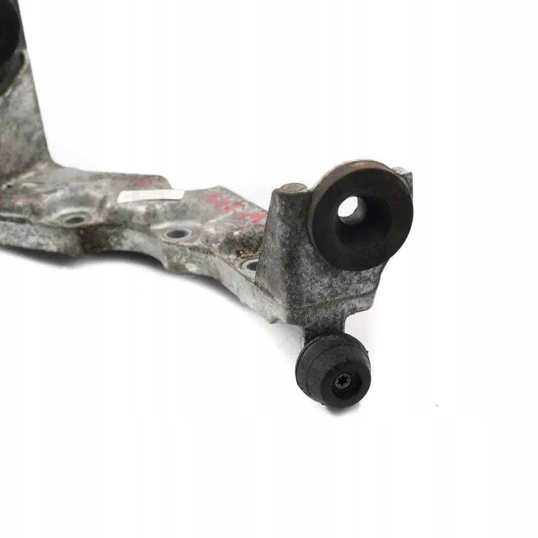 Mercedes-Benz W203 M111 Pompe Roulements Du Moteur Support pour à propos du numéro de pièce A1110940241 Mercedes-Benz W203 M111 Pompe Roulements Du Moteur Support - SKU A1110940241 - Numéro de pièce A1110940241