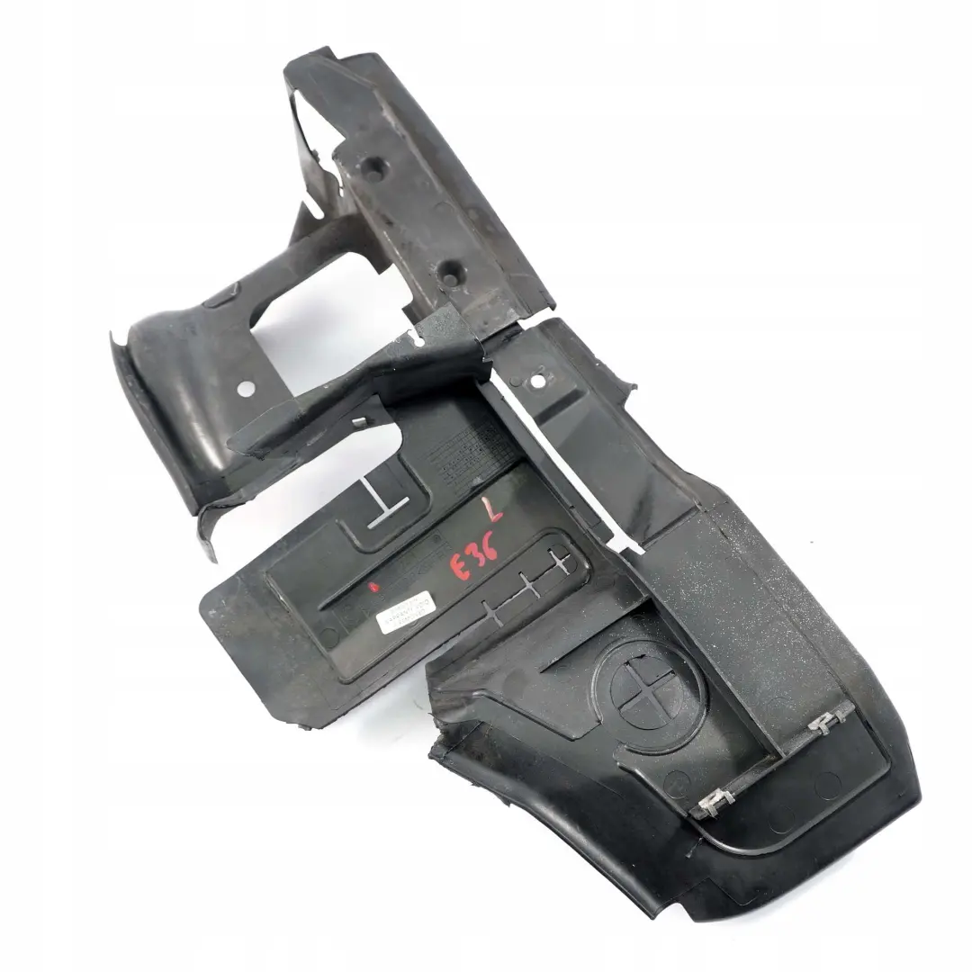 Wlot kierownica powietrza lewa do BMW E46 Sedan o numerze 8156247 BMW E46 Sedan Wlot kierownica powietrza lewa - SKU 8156247 - Numer Części 8156247