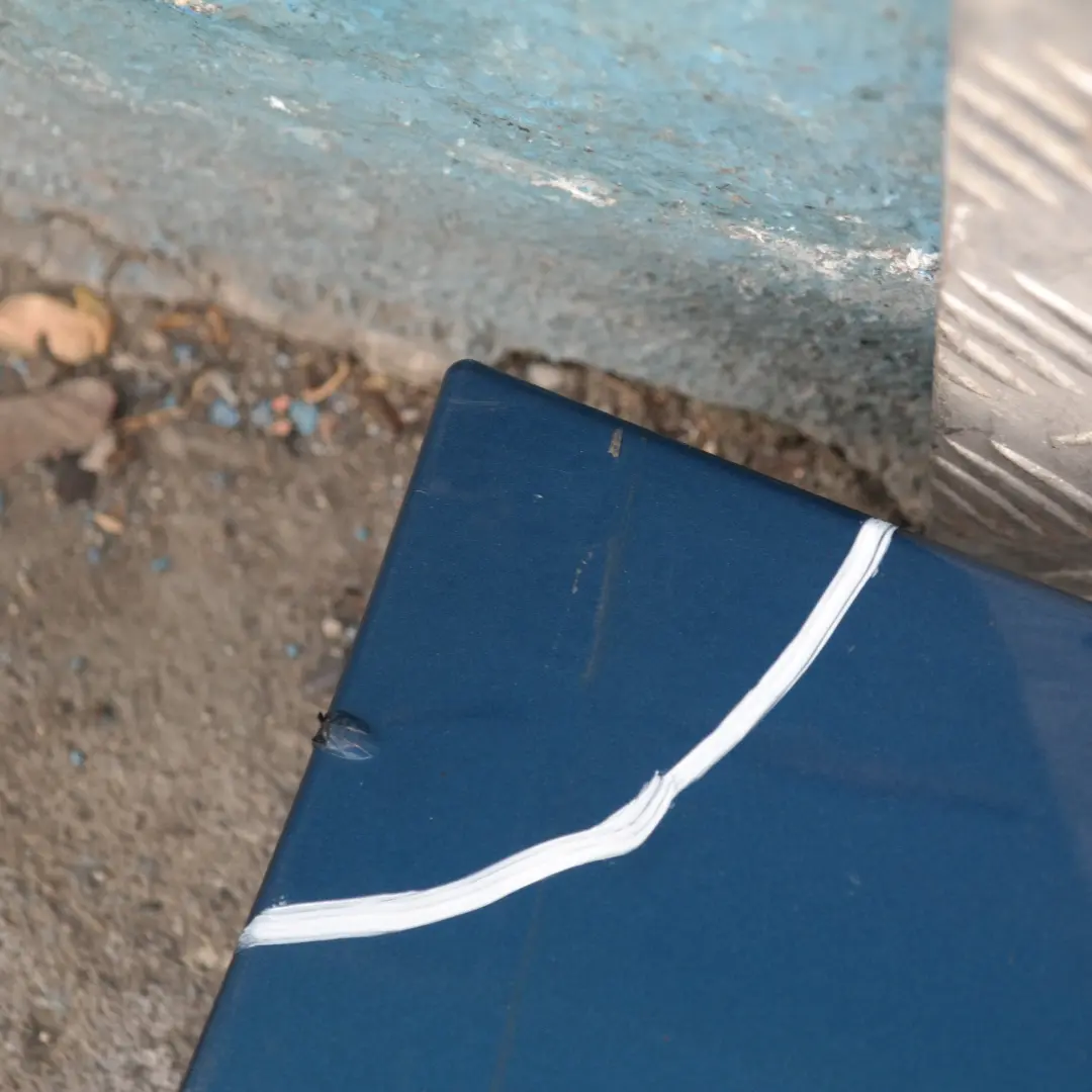 BMW 10 E87 Sill Strip Faldón Lateral Izquierdo Sydneyblau Sydney Blue - A19 - SKU 0032949-SYD10 - Número de pieza 32949