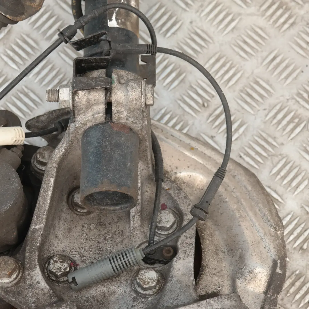 BMW E87 116i N45 Delantero Izquierdo Muelle Strut Freno Suspension Pata Buje - SKU 6771557-3 - Número de pieza 6771557