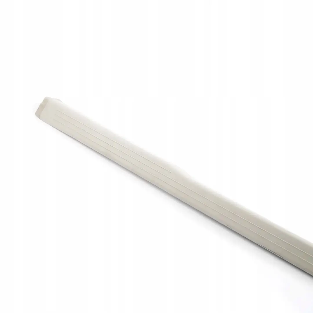 Classe CLC CL203 Abdeckschiene Barre D 'em Barquement Links pour Mercedes à propos du numéro de pièce A2036861936 Mercedes Classe CLC CL203 Abdeckschiene Barre D 'em Barquement Links - SKU A2036861936 - Numéro de pièce A2036861936