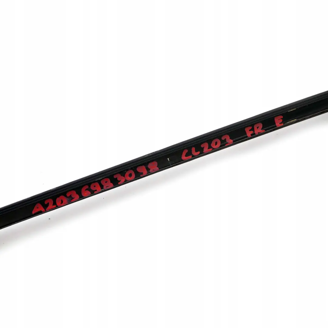 Mercedes-Benz CLC CL203 Pare-Brise Moulage Performance Droite pour à propos du numéro de pièce A2036983098 Mercedes-Benz CLC CL203 Pare-Brise Moulage Performance Droite - SKU A2036983098 - Numéro de pièce A2036983098