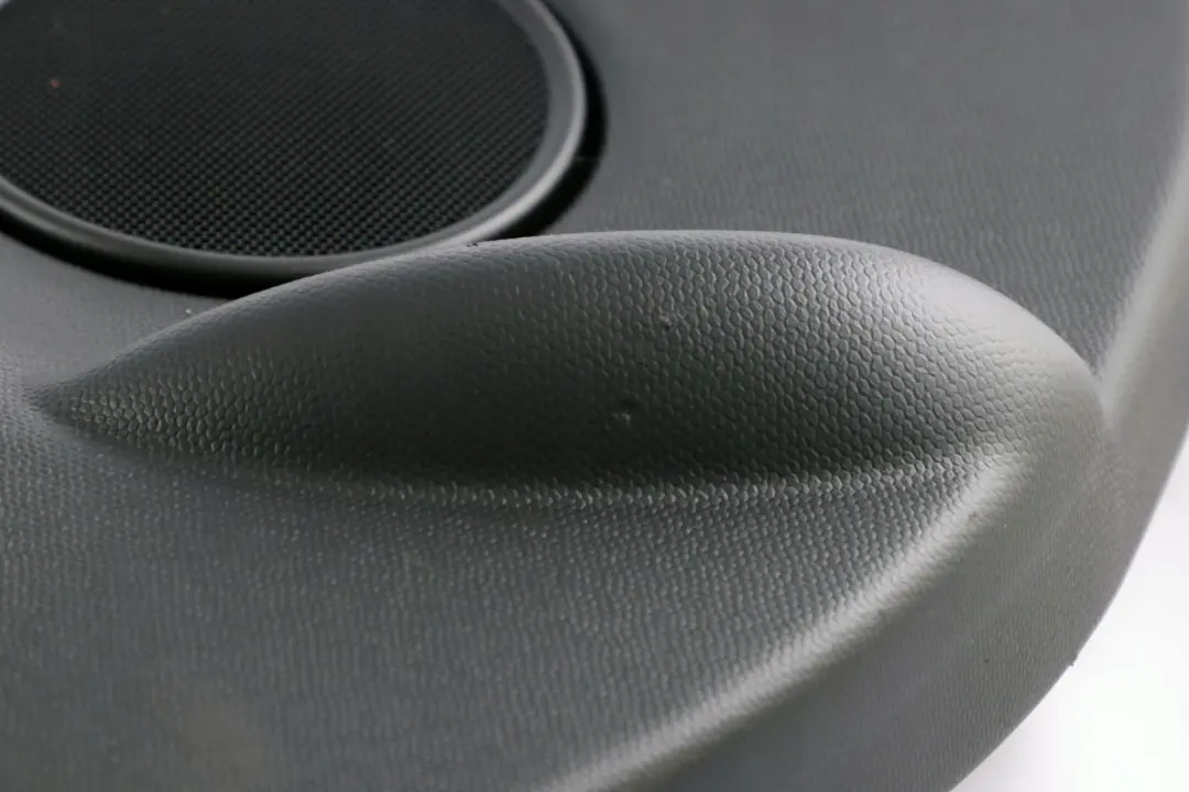 Tapicerka boczek drzwi prawy tył silver do MINI R60 o numerze 9812130 MINI R60 Tapicerka boczek drzwi prawy tył silver - SKU 9812130 - Numer Części 9812130