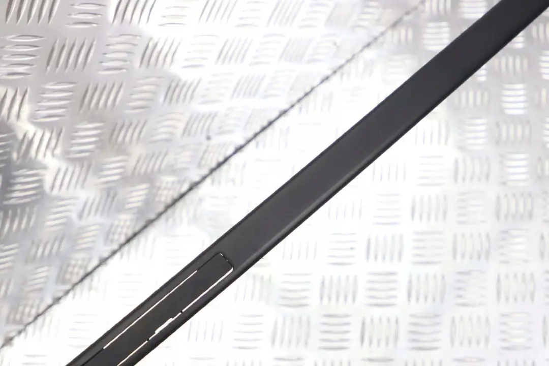 B-KLASA W245 Listwa dachu dachowa prawa do MERCEDES o numerze A1696901830 MERCEDES B-KLASA W245 Listwa dachu dachowa prawa - SKU A1696901830 - Numer Części A1696901830