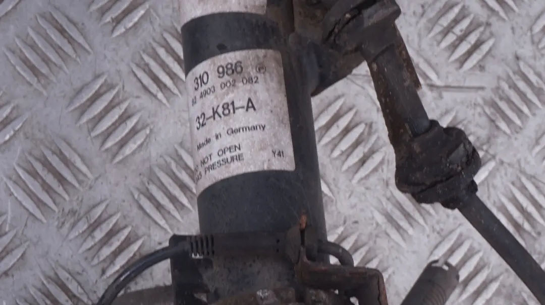 177PS N47 Set Stoßdämpfer Federbein Schwenklager Vorne Recht für BMW 1 er E81 120d mit Teilenummer 6786022 BMW 1 er E81 120d 177PS N47 Set Stoßdämpfer Federbein Schwenklager Vorne Recht - SKU 6786022 - Teilenummer 6786022