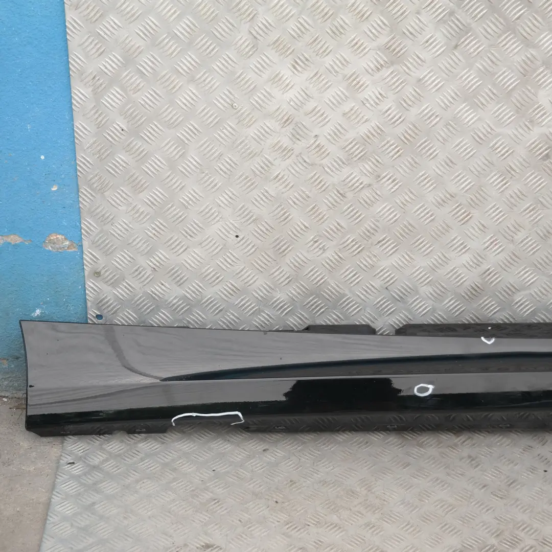 Schwellerleiste Blende Schweller rechts Schwarz 2 für BMW 1 er 14 E87 LCI mit Teilenummer 36144 BMW 1 er 14 E87 LCI Schwellerleiste Blende Schweller rechts Schwarz 2 - SKU 0036144-SCH14 - Teilenummer 36144