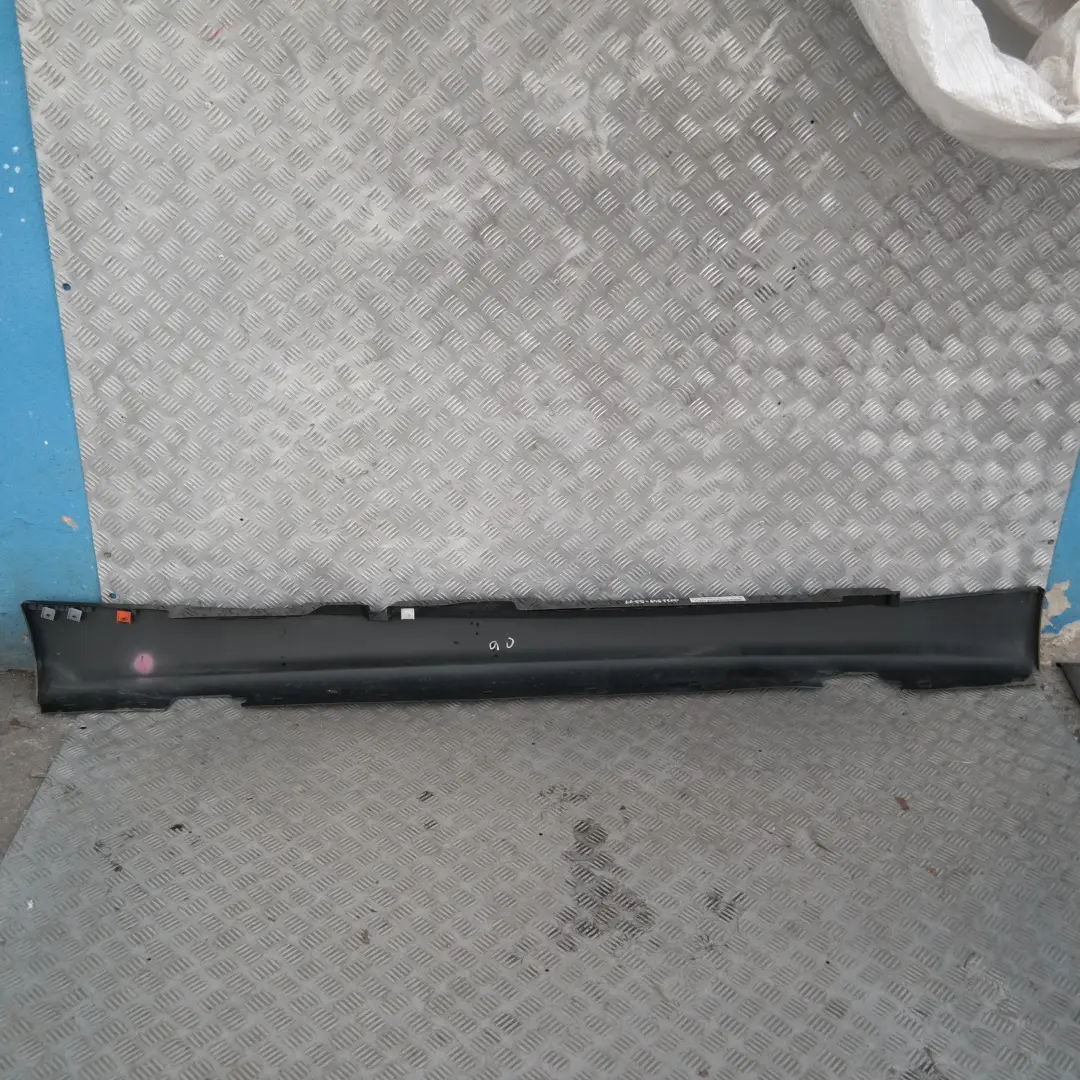 BMW 11 E87 Sill Strip Side Skirt Left Black Sapphire Metallic- 475 - SKU 0032949-BS11 - Número de pieza 32949