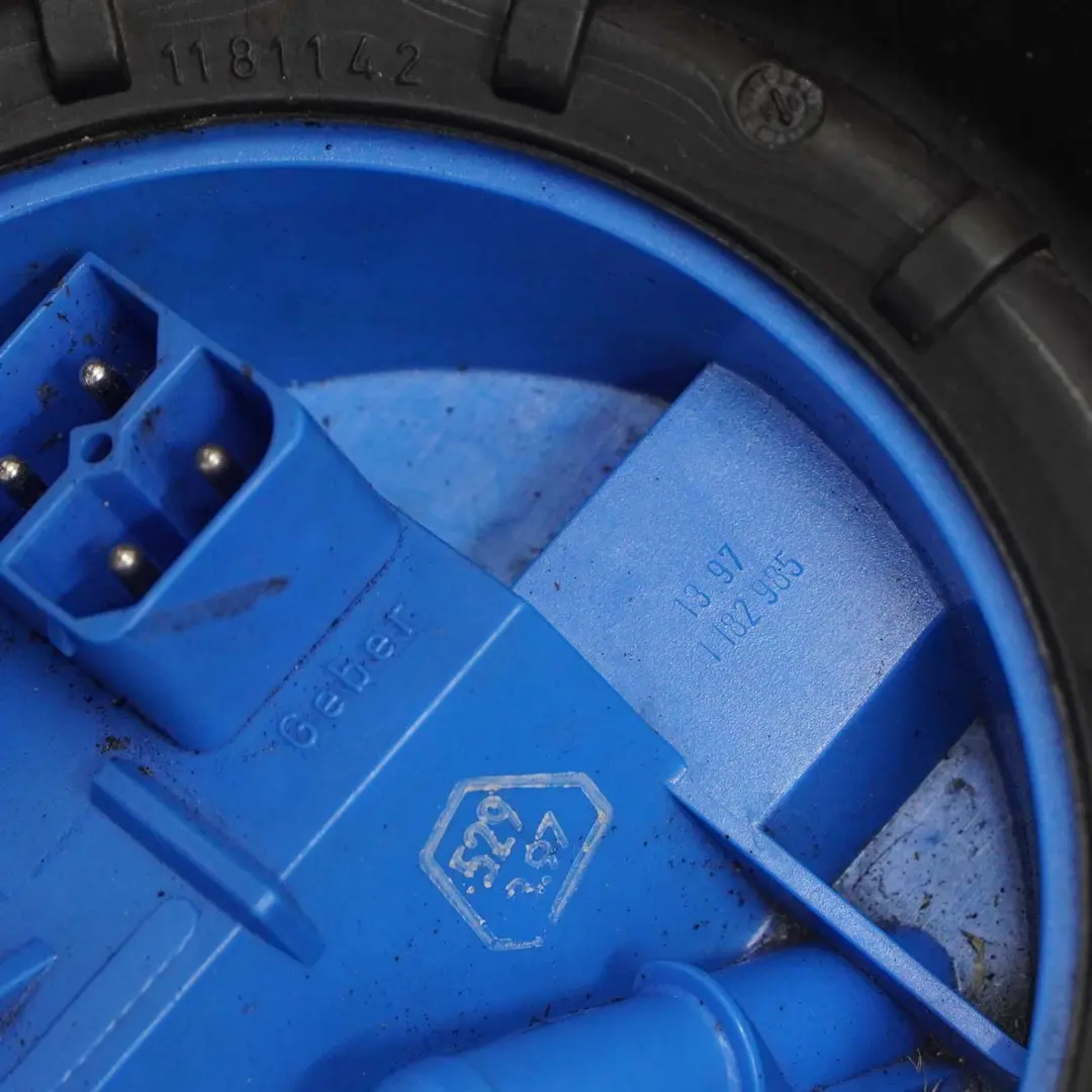 Zbiornik paliwa bak pompa benzyna do BMW E36 o numerze 6766940 BMW E36 Zbiornik paliwa bak pompa benzyna - SKU 1182490 - Numer Części 6766940