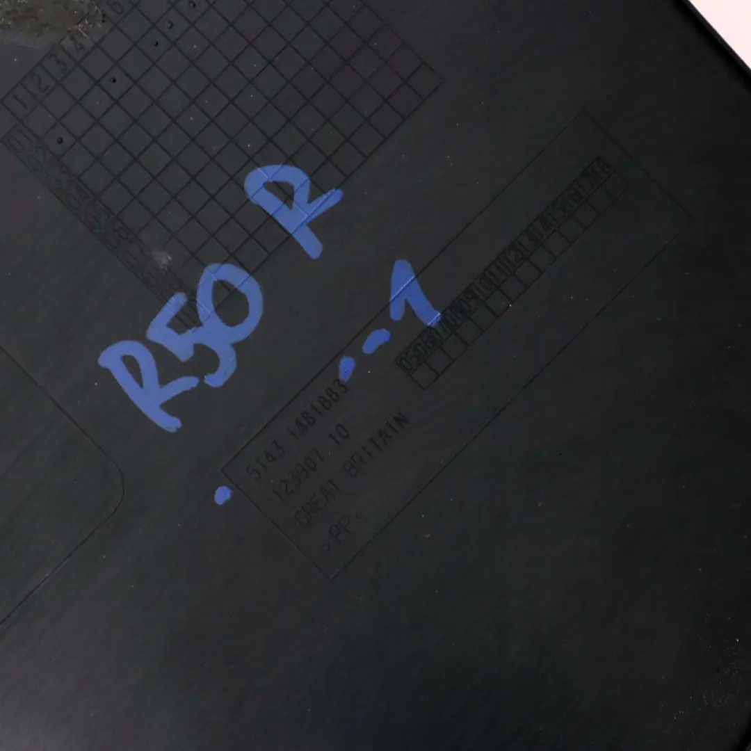 Rivestimento Laterale Inferiore Anteriore Destro per Mini Cooper R50 R53 con numero di parte 7139076 Mini Cooper R50 R53 Rivestimento Laterale Inferiore Anteriore Destro - SKU 1481883-1 - Numero di parte 7139076