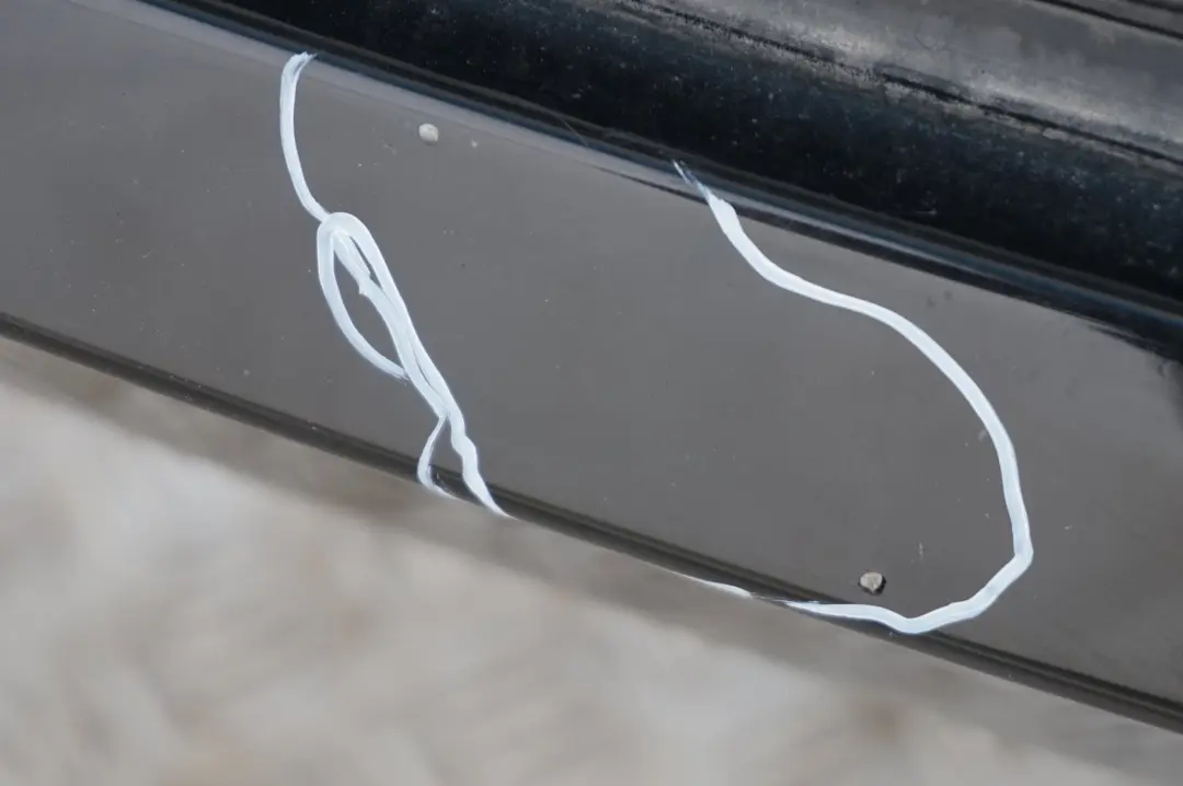 Klapa pokrywa bagażnika schwarz II 668 do BMW E61 o numerze 7166105 BMW E61 Klapa pokrywa bagażnika schwarz II 668 - SKU 7166105-SCH - Numer Części 7166105