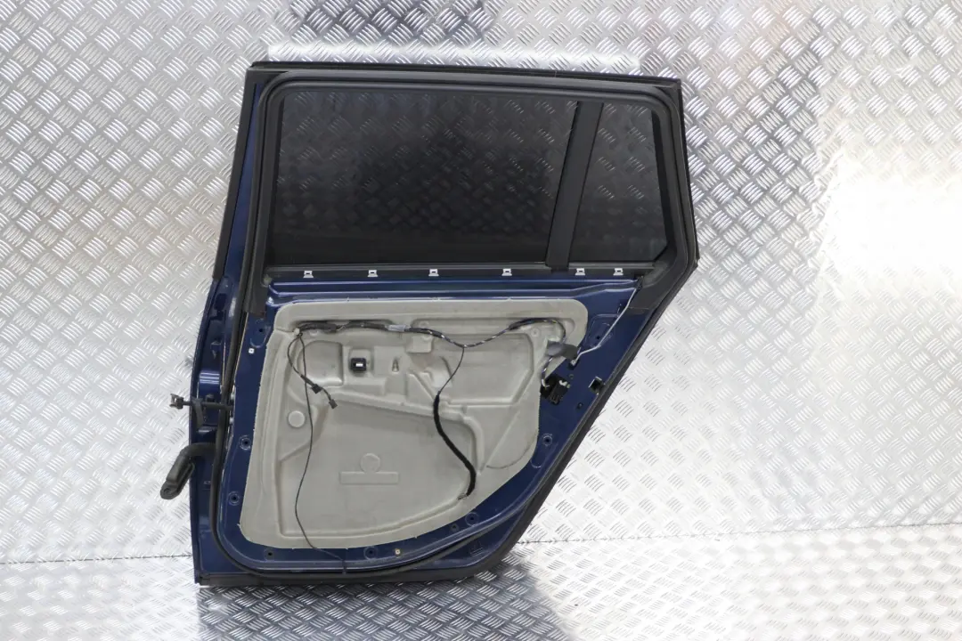 Door Rear Right O/S Mysticblau Mystic Blue Metallic to BMW 5 Series E61 Touring with Part number 7158502 BMW 5 Series E61 Touring Door Rear Right O/S Mysticblau Mystic Blue Metallic - SKU 7158502-MYS - Part number 7158502