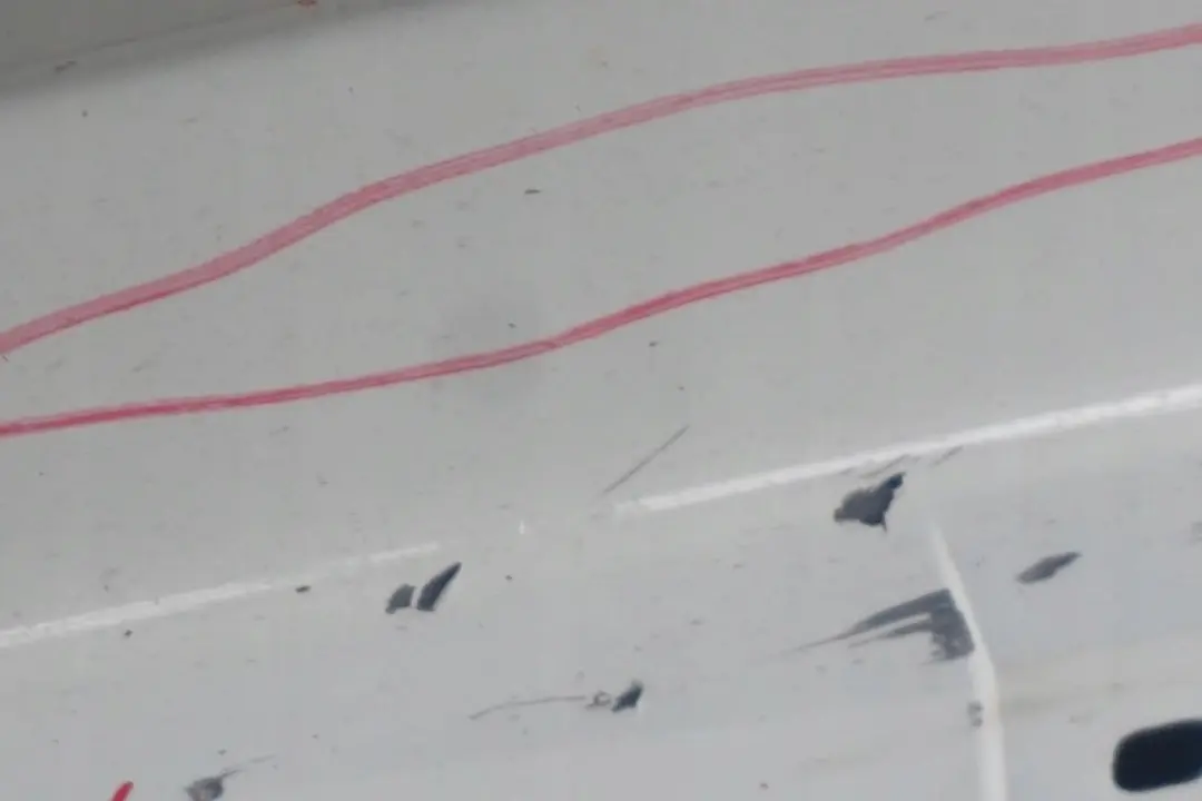 Bas de Porte Seuil A Gauche Blanc des Alpes - 300 pour BMW E93 M3 Cabriolet à propos du numéro de pièce 0037011 BMW E93 M3 Cabriolet Bas de Porte Seuil A Gauche Blanc des Alpes - 300 - SKU 0037011-AW - Numéro de pièce 0037011