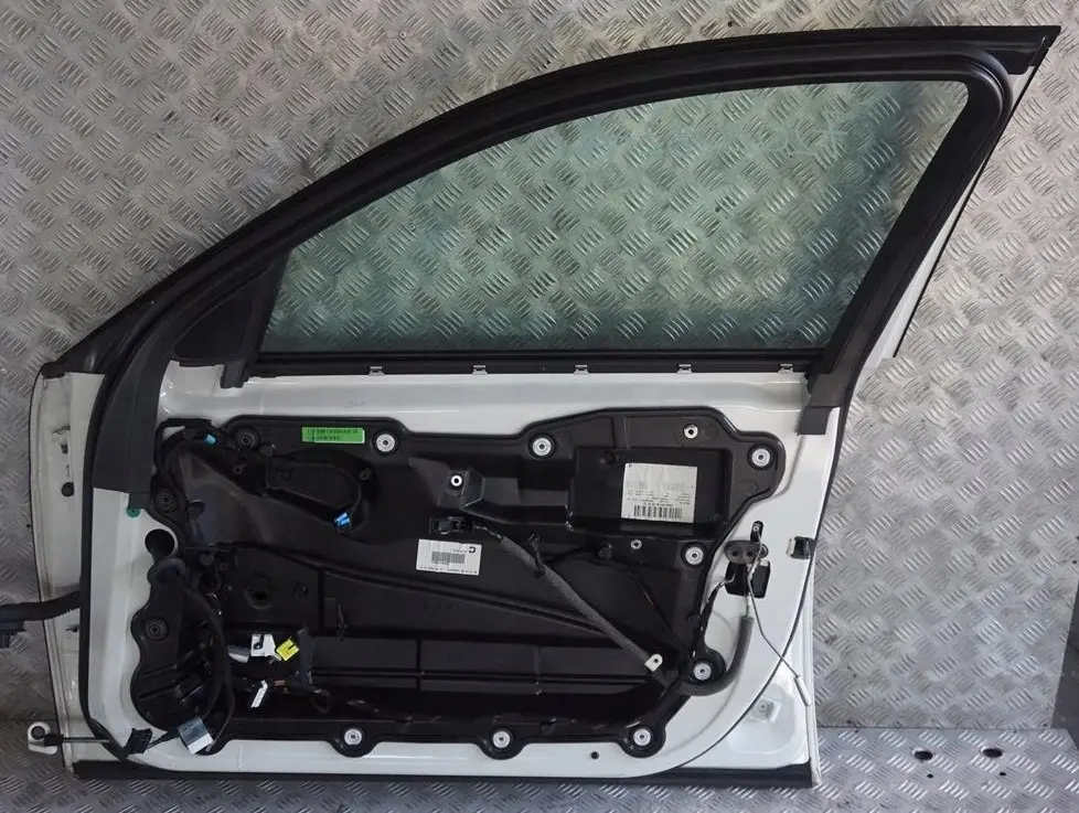 Door Front Right O/S Alpinweiss Alpine White - 300 to BMW 7 Series E65 E66 with Part number 7202082 BMW 7 Series E65 E66 Door Front Right O/S Alpinweiss Alpine White - 300 - SKU 7202082-AW - Part number 7202082