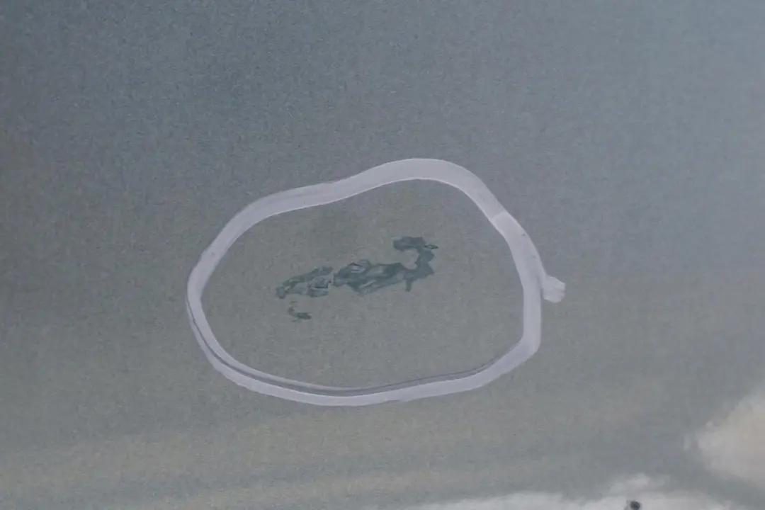 Błotnik prawy przód Graugruen do BMW E53 X5 o numerze 7000386 BMW E53 X5 Błotnik prawy przód Graugruen - SKU 7000386-GG - Numer Części 7000386